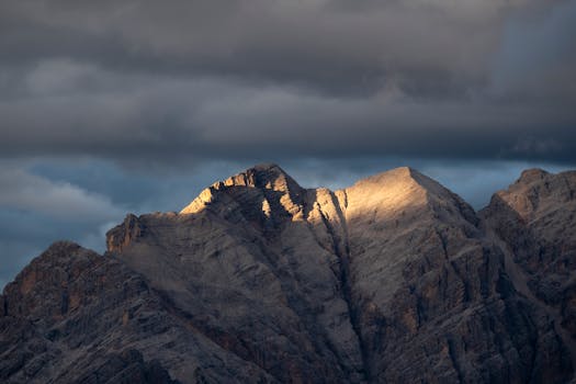 돌로미테 대중교통으로 도착한 코르티나 담페초 마을 전경